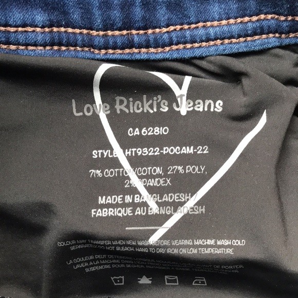 Ricki’s XS Dark Wash Denim Capris - Picture 4 of 4